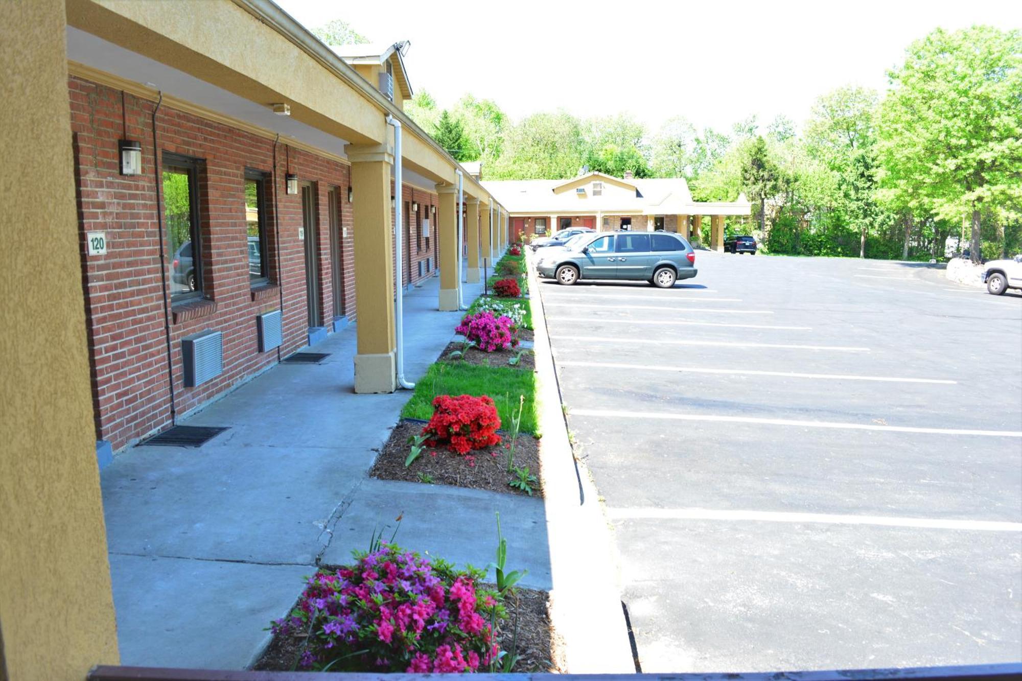 Budget Inn Falls Church Buitenkant foto