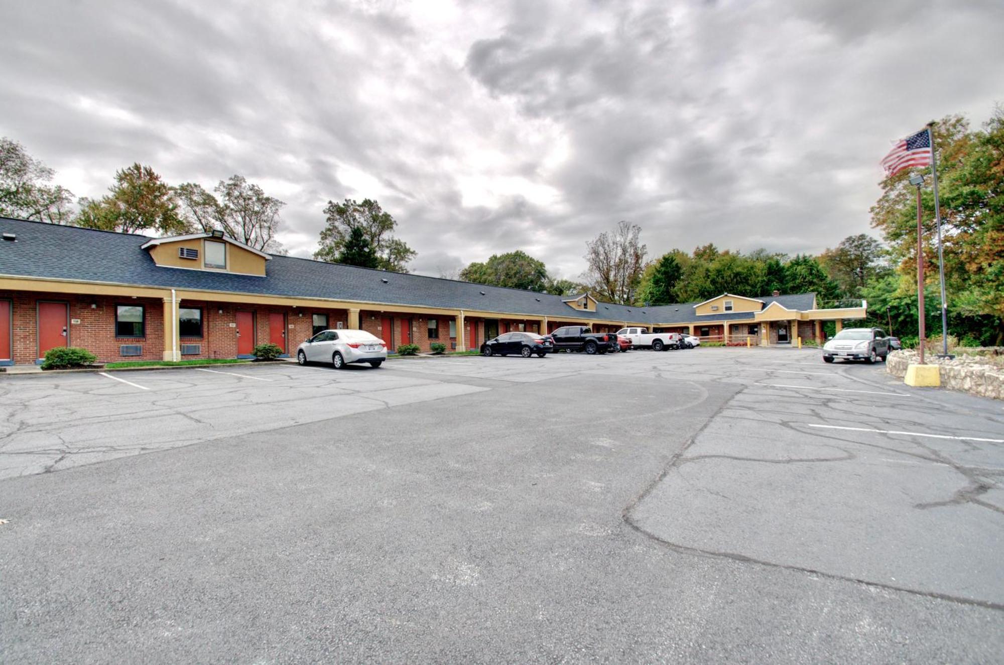 Budget Inn Falls Church Buitenkant foto