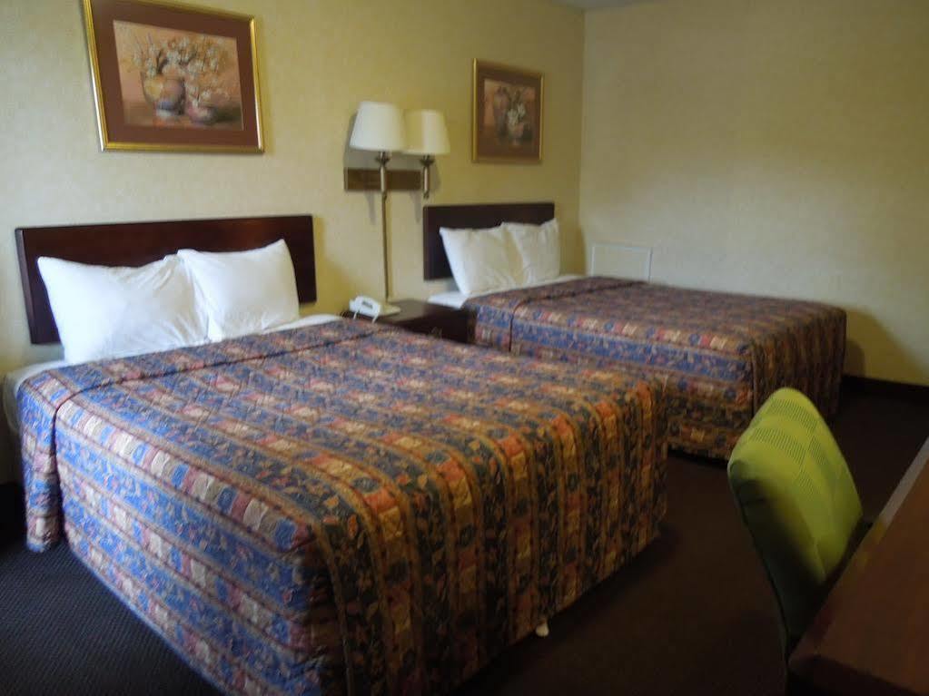 Budget Inn Falls Church Buitenkant foto