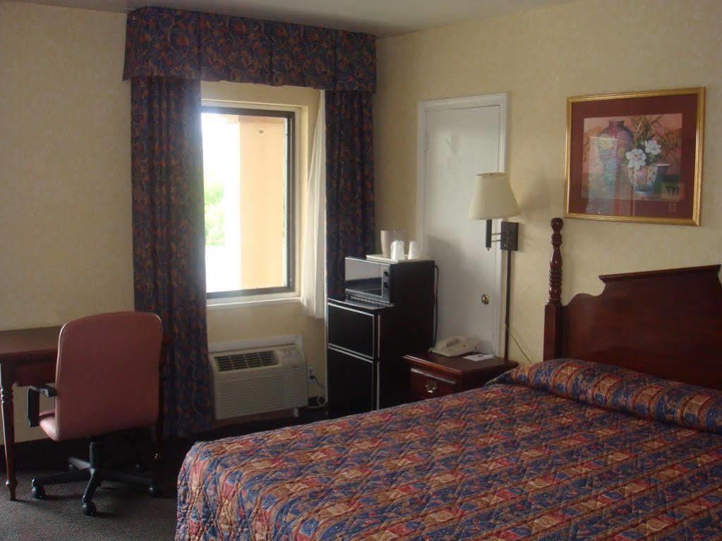 Budget Inn Falls Church Buitenkant foto