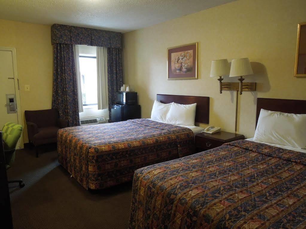 Budget Inn Falls Church Buitenkant foto