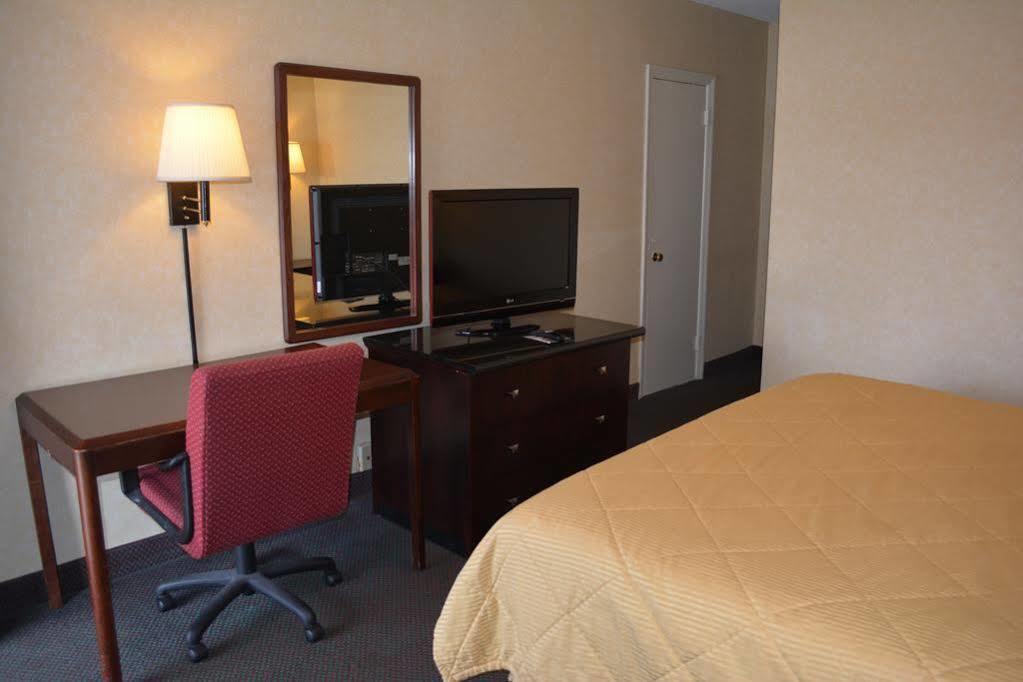 Budget Inn Falls Church Buitenkant foto