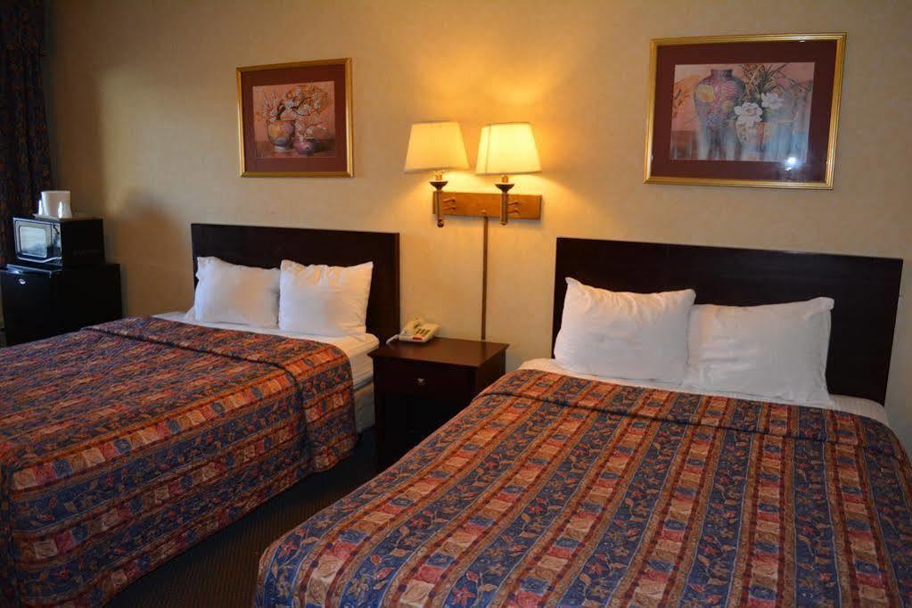 Budget Inn Falls Church Buitenkant foto